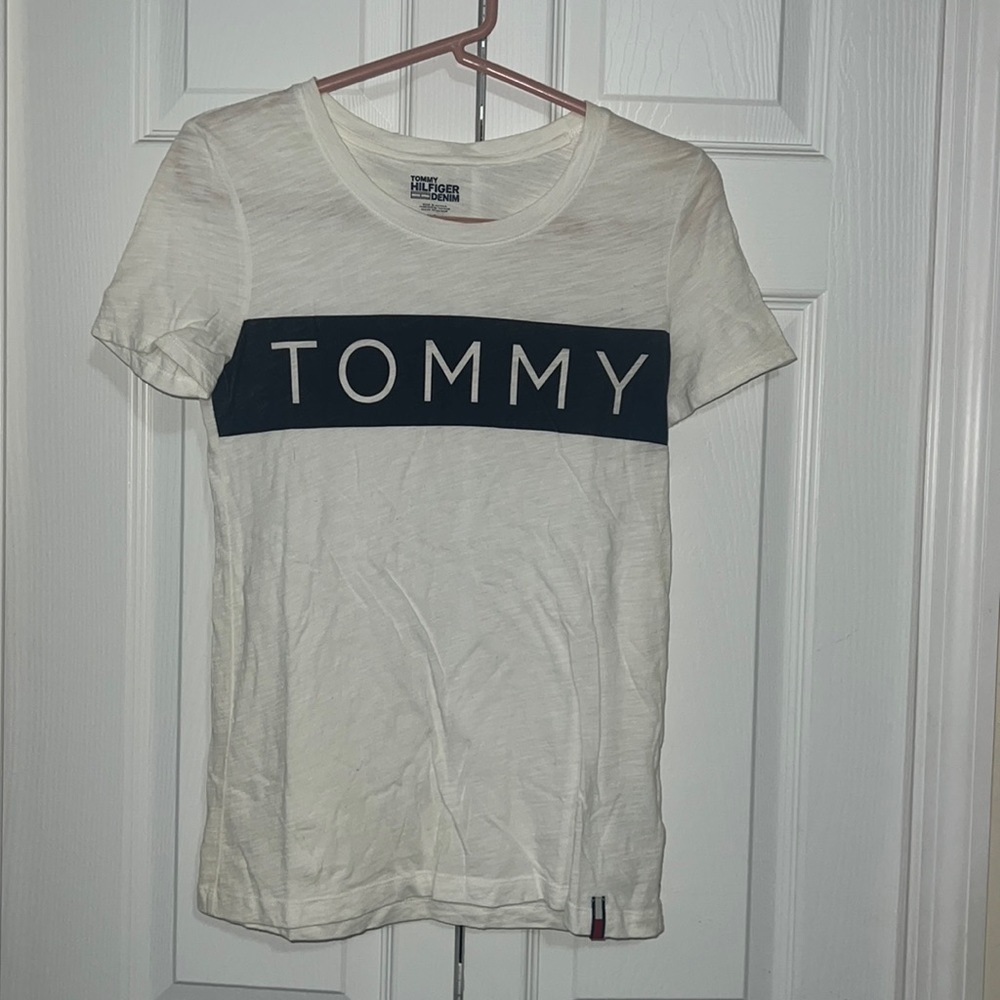 TH tee